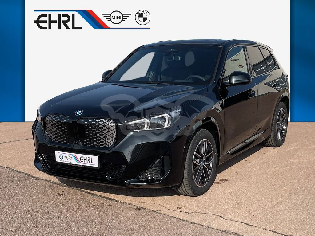 BMW iX1 2024
