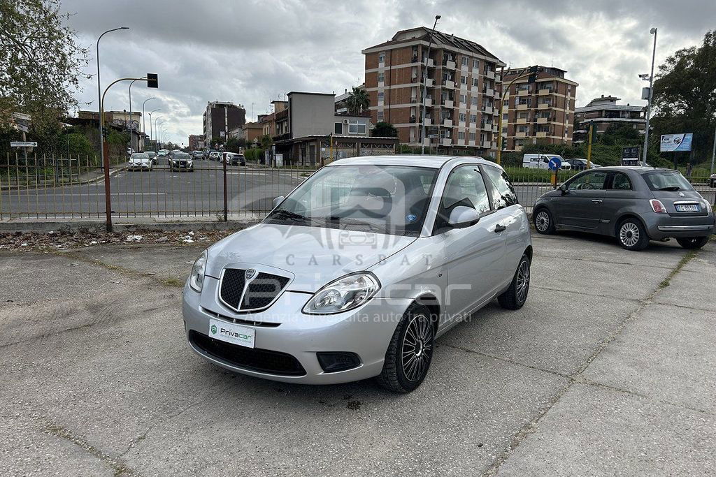 Lancia Ypsilon 2010