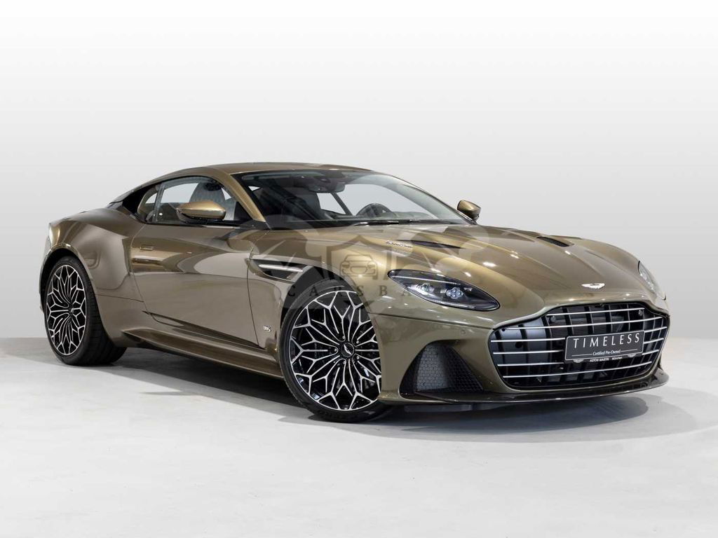 Aston Martin DBS 2019
