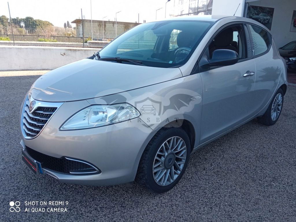 Lancia Ypsilon 2012
