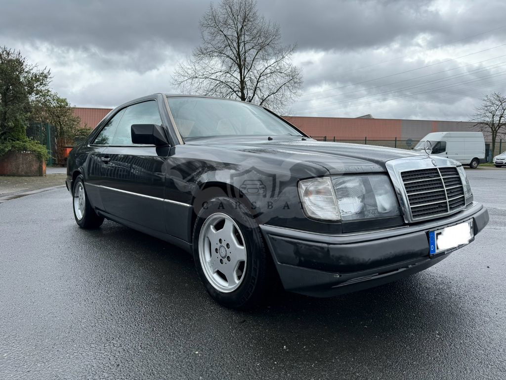 Mercedes-Benz CE 300 1990