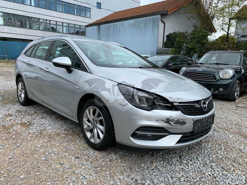 Opel Astra 2021