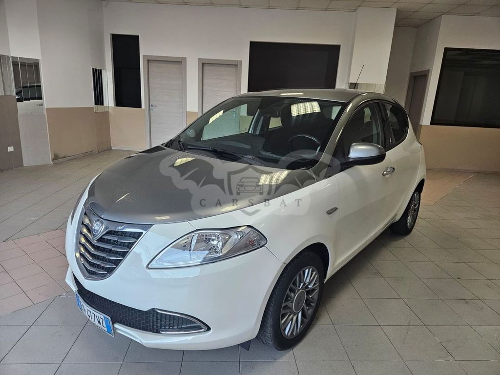 Lancia Ypsilon 2012