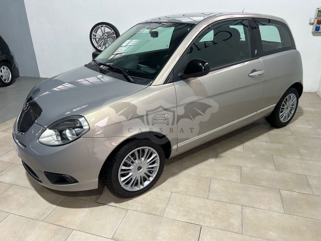 Lancia Ypsilon 2011