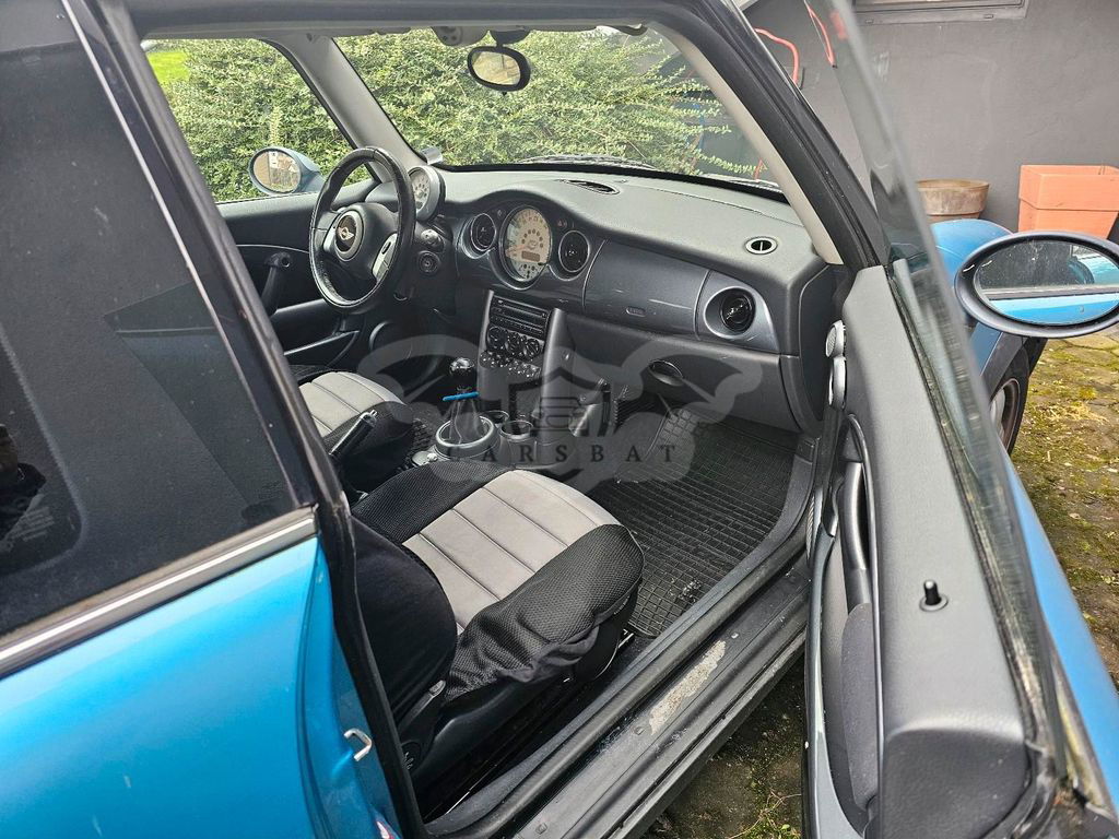 Mini One 2004