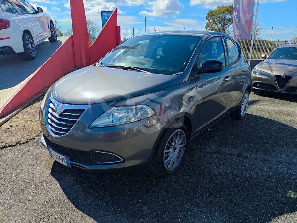 Lancia Ypsilon 2011