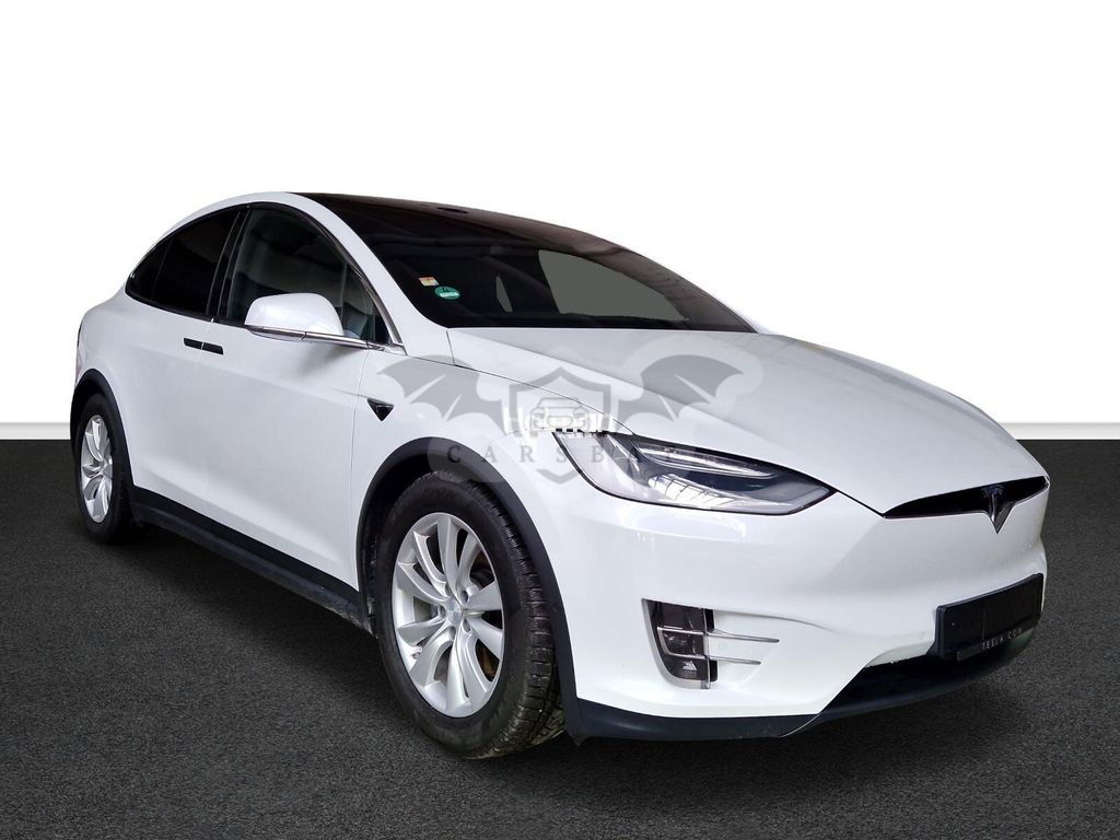 Tesla Model X 2020