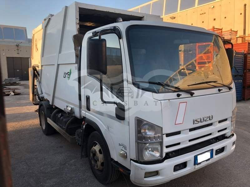 Isuzu NPR 2009