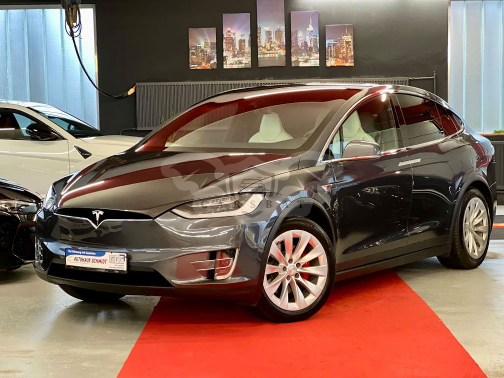 Tesla Model X 2016
