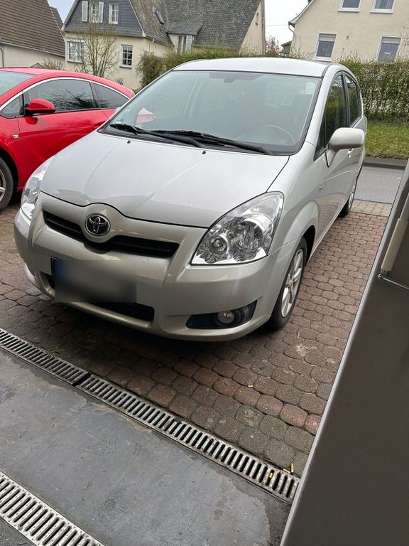 Toyota Verso 2008