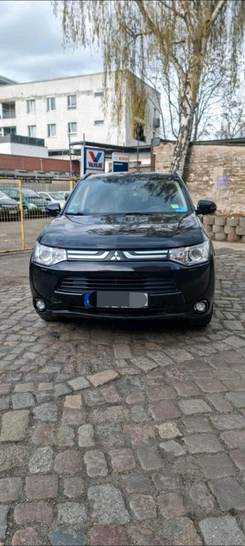 Mitsubishi Outlander 2013
