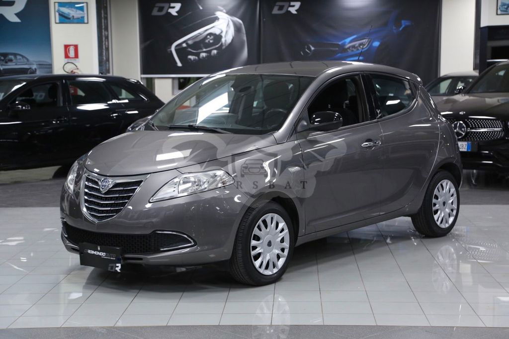 Lancia Ypsilon 2012