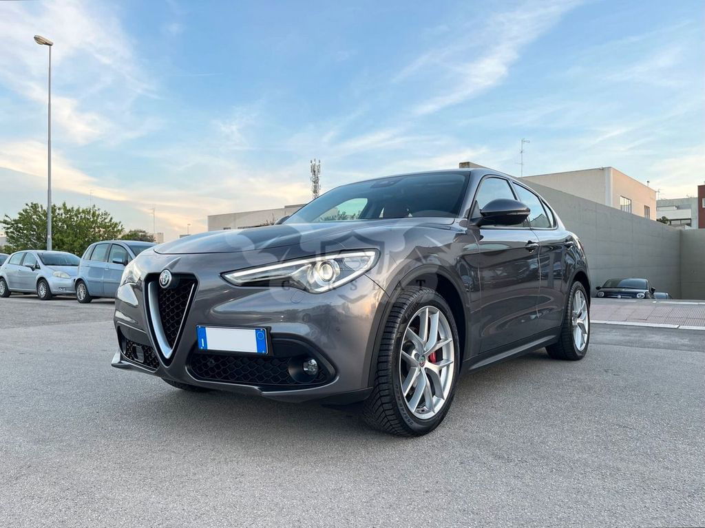 Alfa Romeo Stelvio 2021
