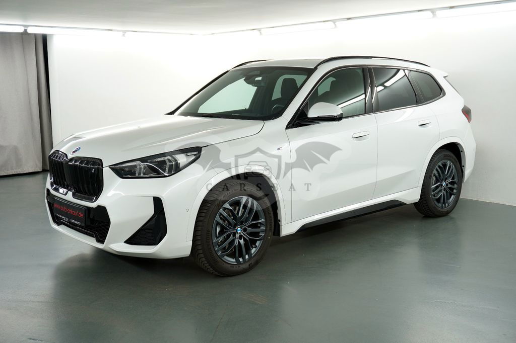 BMW iX1 2023