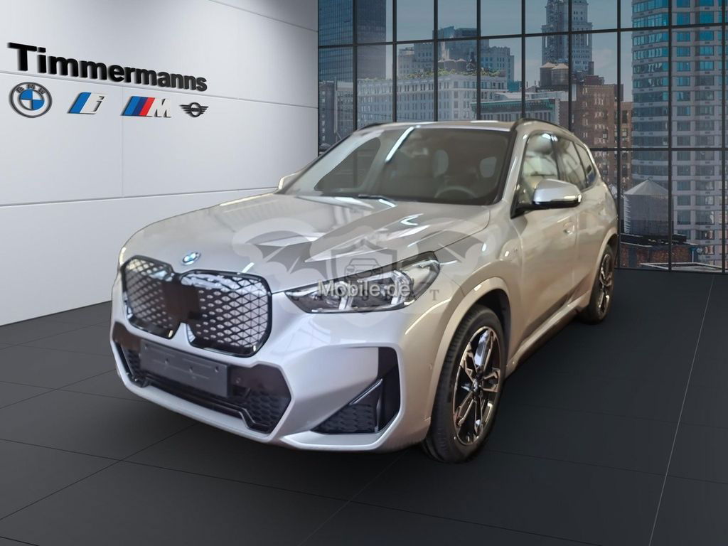 BMW iX1 2024