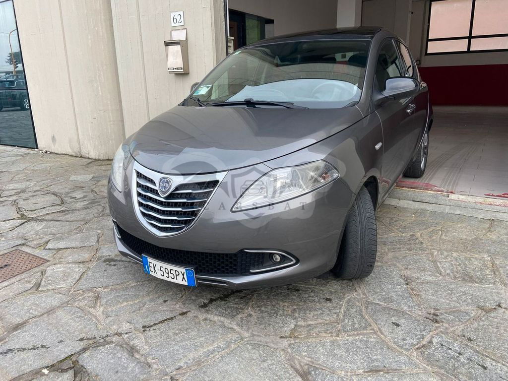 Lancia Ypsilon 2011