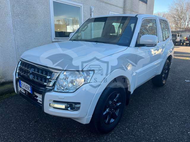 Mitsubishi Pajero 2016