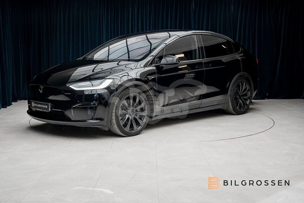 Tesla Model X 2022