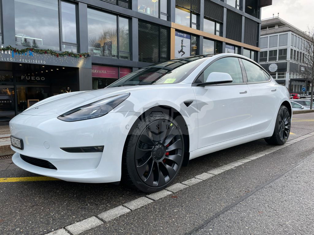 Tesla Model 3 2024