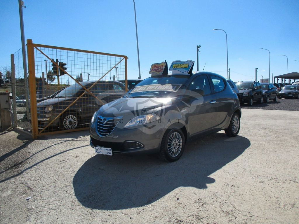 Lancia Ypsilon 2011