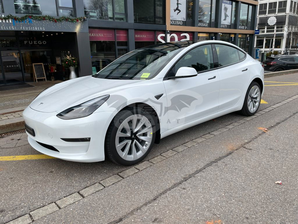 Tesla Model 3 2024
