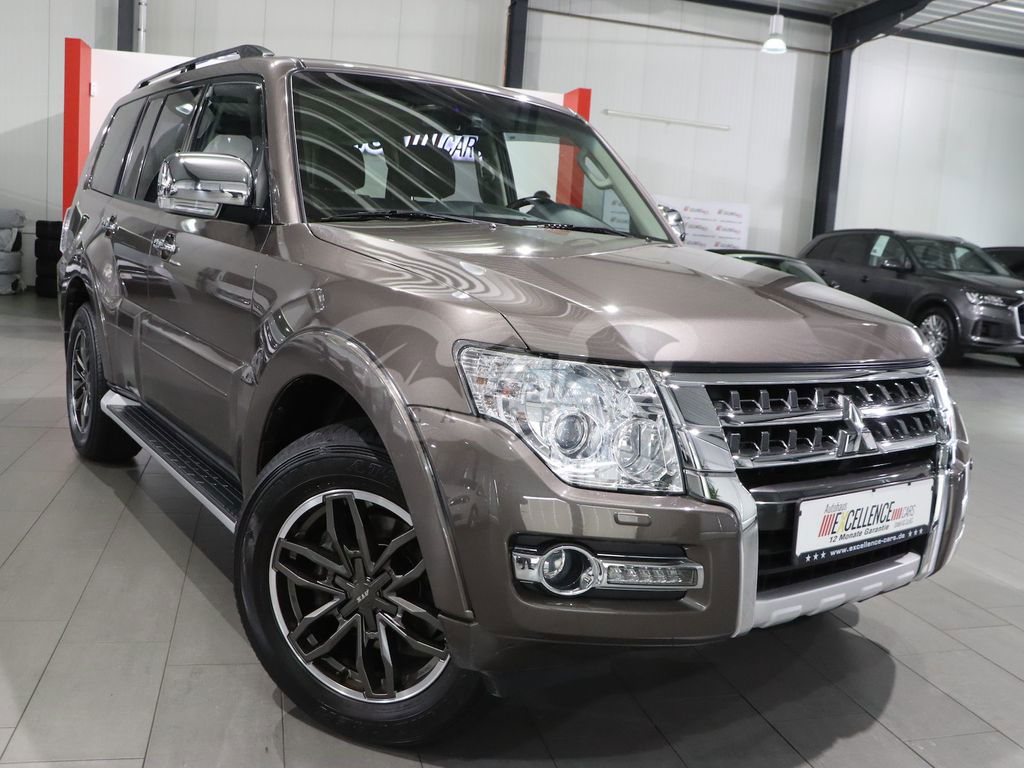 Mitsubishi Pajero 2015