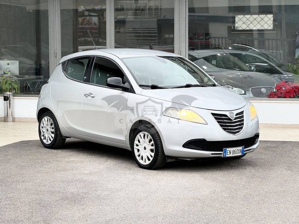 Lancia Ypsilon 2012