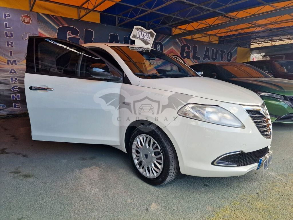 Lancia Ypsilon 2012