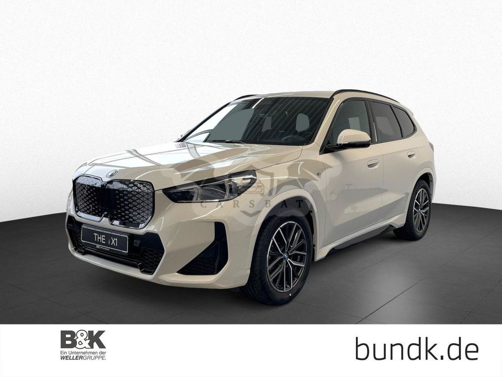 BMW iX1 2024