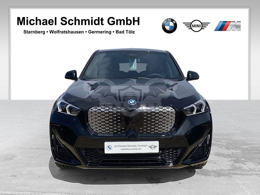 BMW iX1 2024