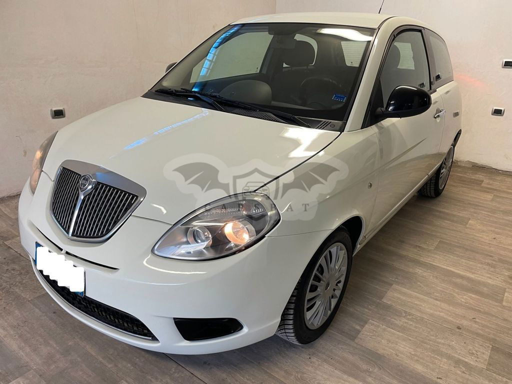 Lancia Ypsilon 2011