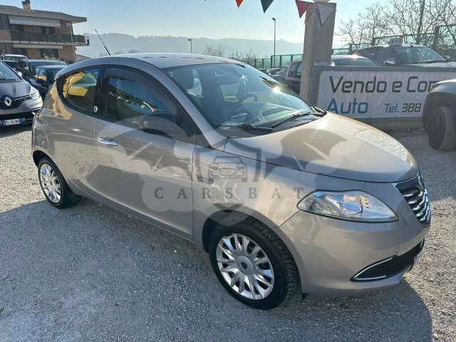 Lancia Ypsilon 2012