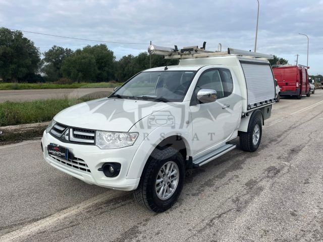 Mitsubishi L200 2015