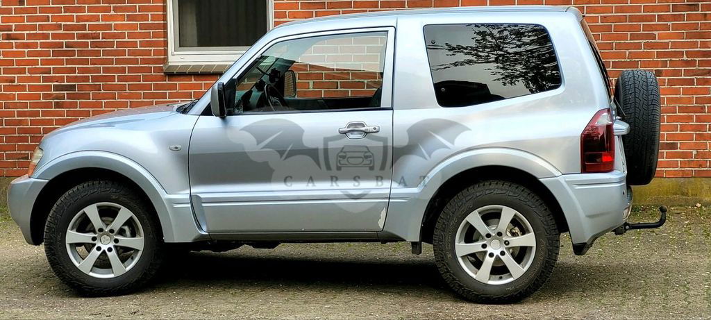 Mitsubishi Pajero 2004