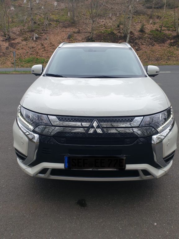 Mitsubishi Outlander 2021