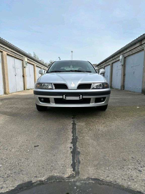 Mitsubishi Carisma 2000