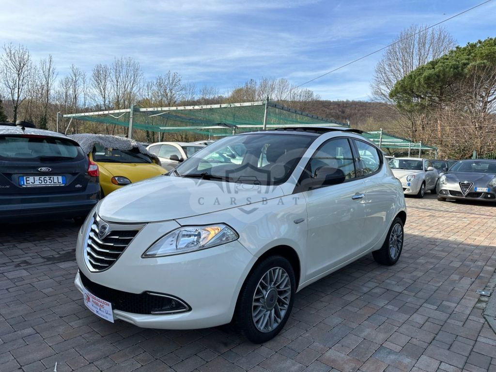 Lancia Ypsilon 2011
