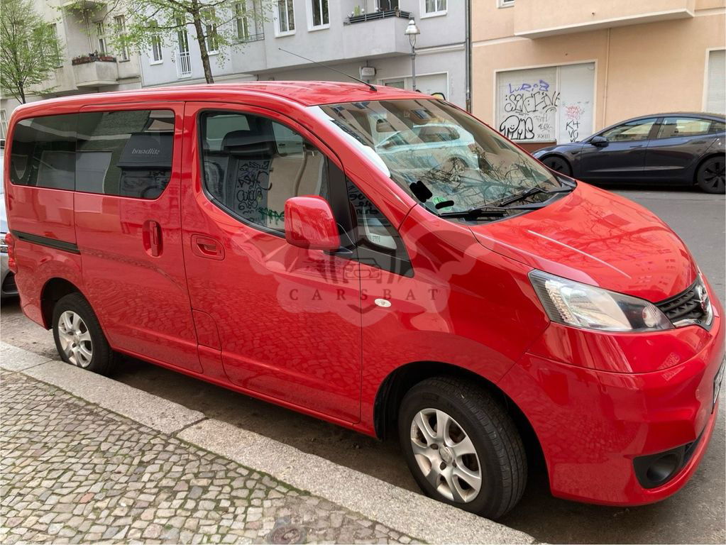 Nissan NV200 2012
