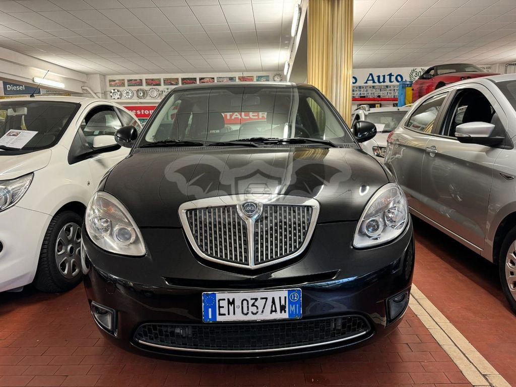 Lancia Ypsilon 2012
