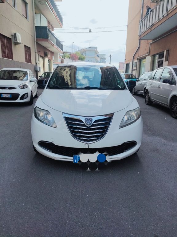 Lancia Ypsilon 2011
