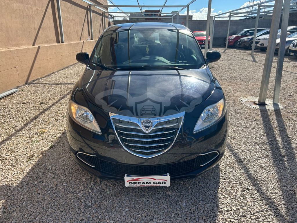 Lancia Ypsilon 2012
