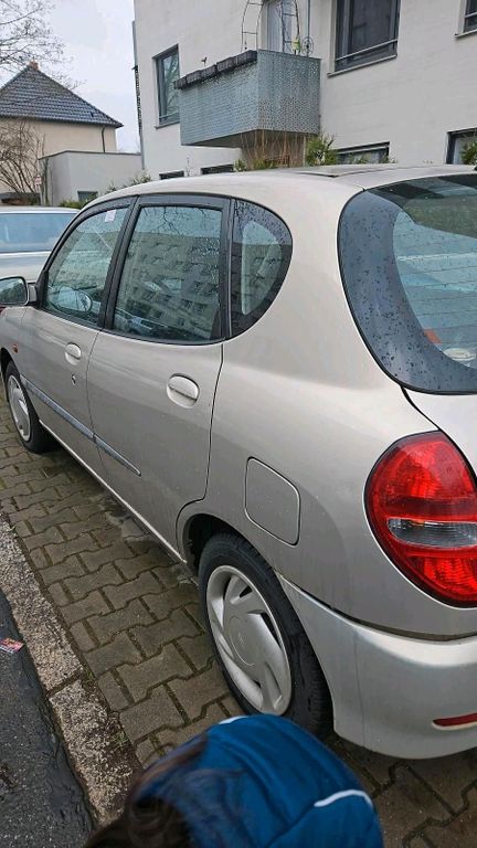 Daihatsu Sirion 2002