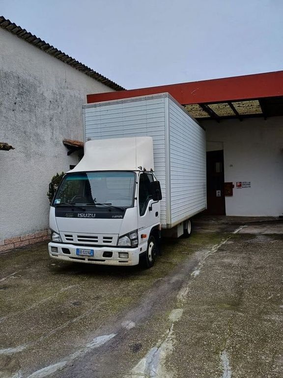 Isuzu NPR 2007