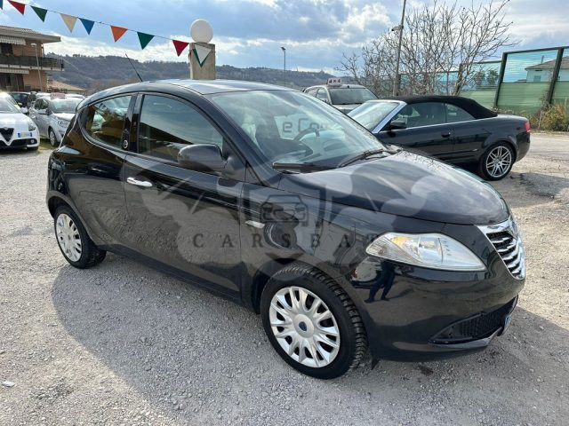 Lancia Ypsilon 2012
