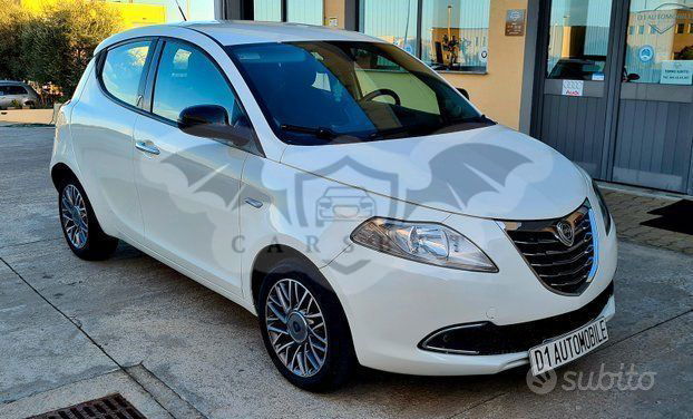 Lancia Ypsilon 2012