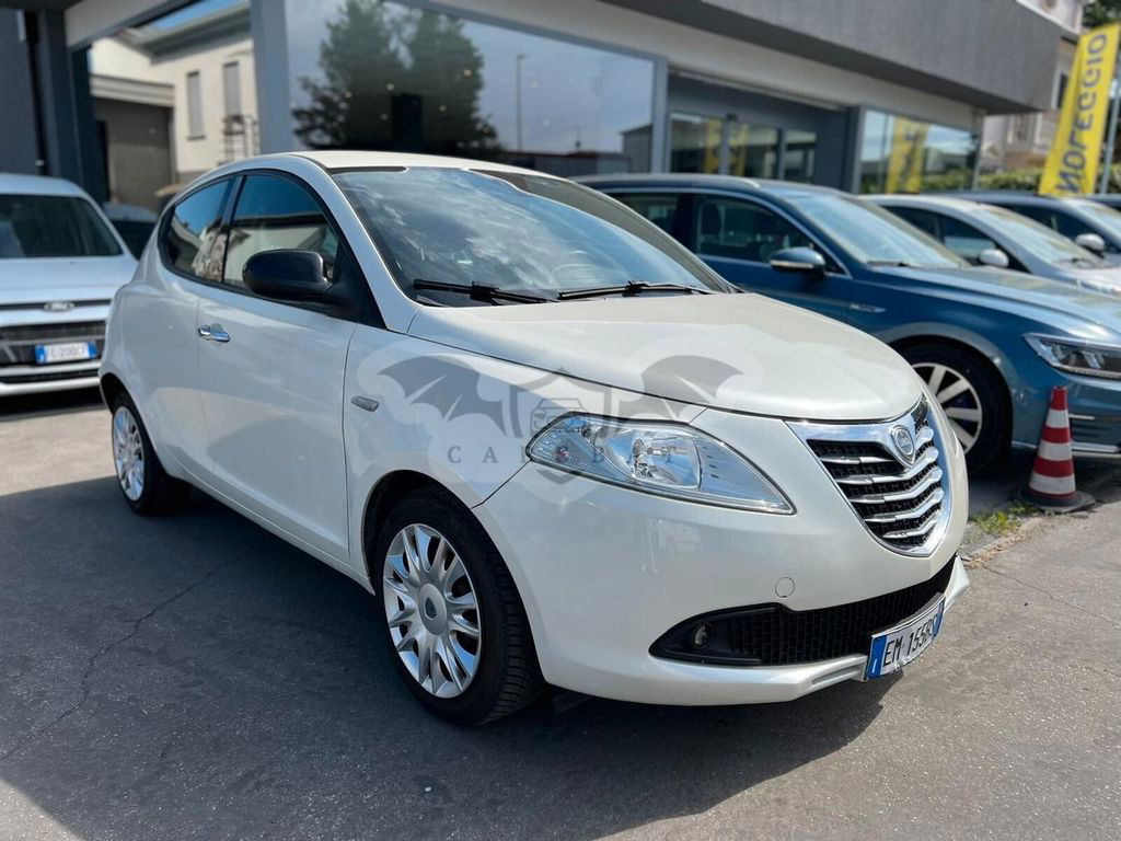 Lancia Ypsilon 2012