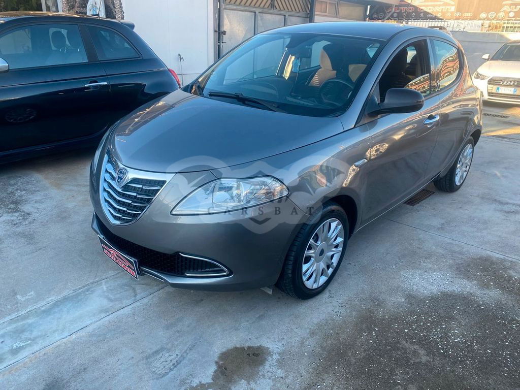 Lancia Ypsilon 2011
