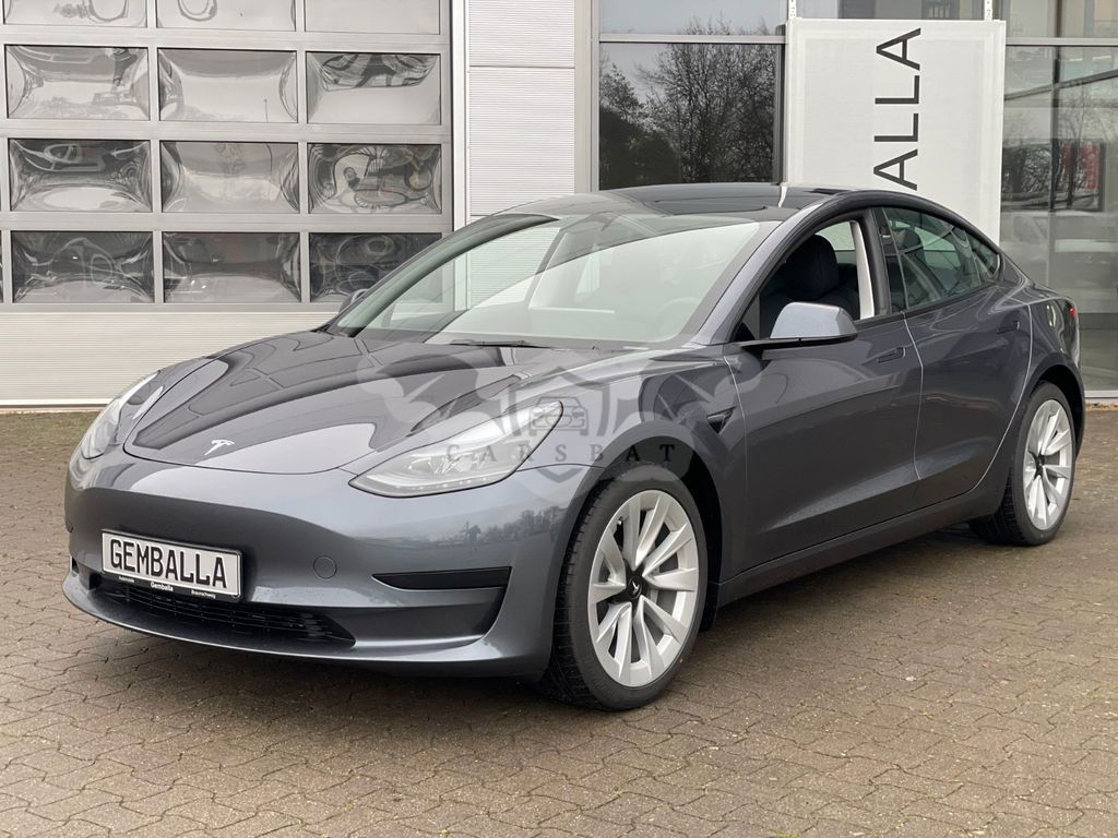 Tesla Model 3 2024