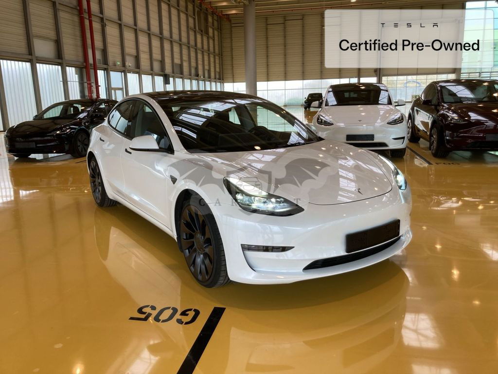 Tesla Model 3 2022