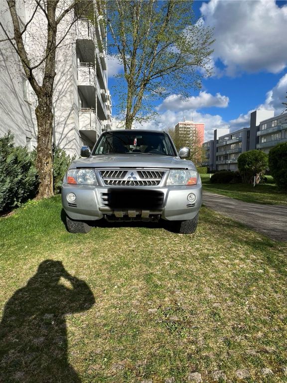 Mitsubishi Pajero 2004